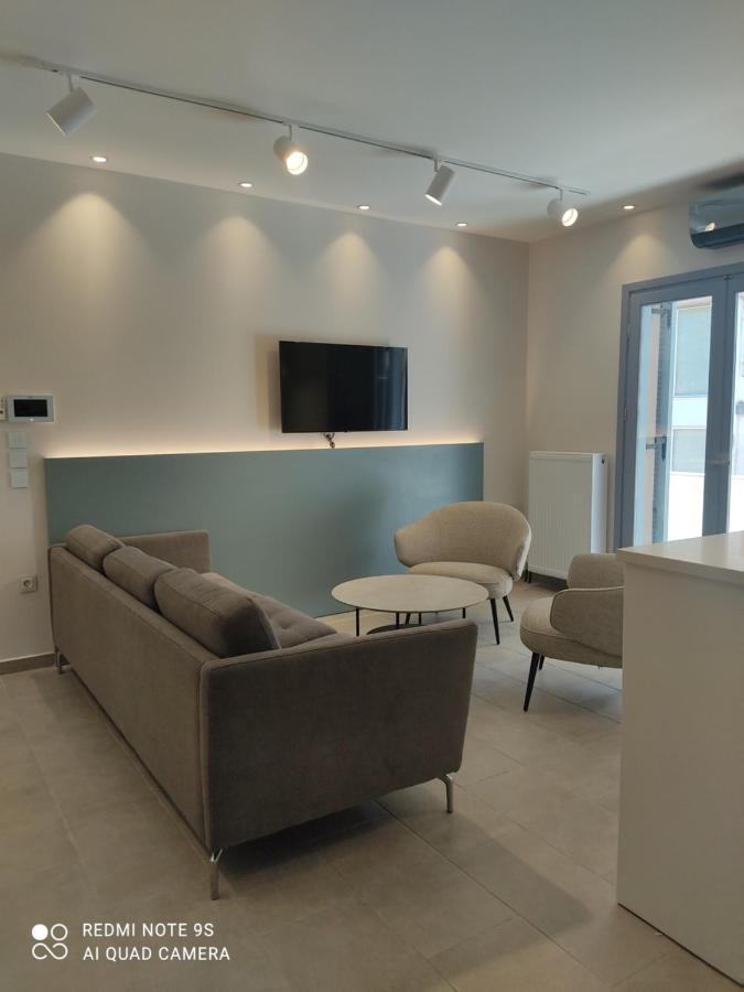 Blue Rose Luxury And Comfort Apartment At The Centre Of Preveza Bagian luar foto