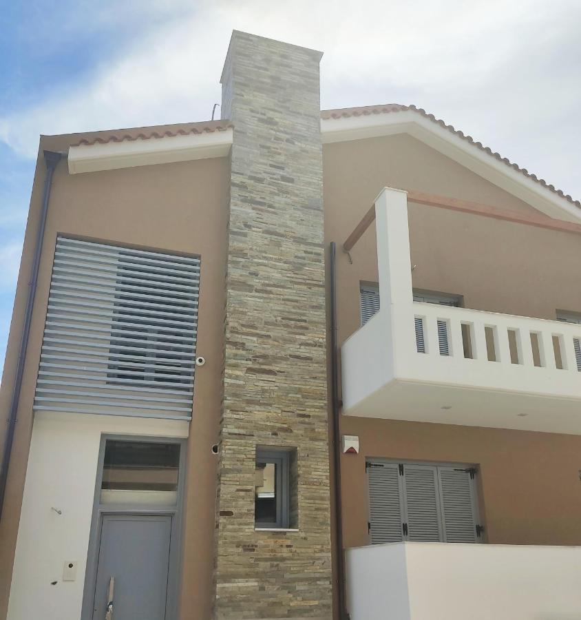 Blue Rose Luxury And Comfort Apartment At The Centre Of Preveza Bagian luar foto